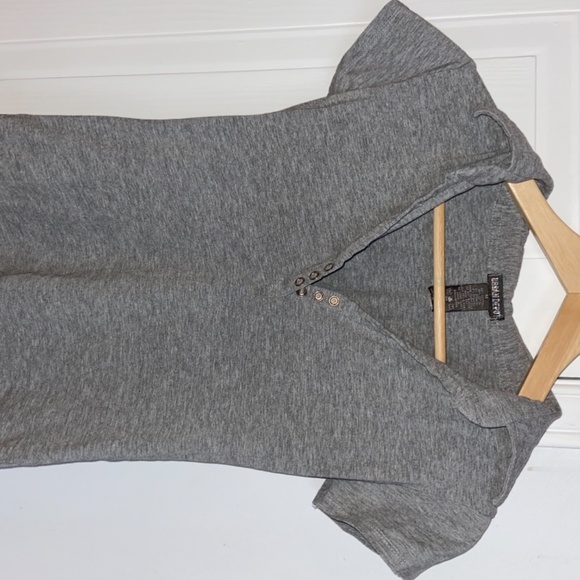 Grey collar v-neck - Picture 6 of 6